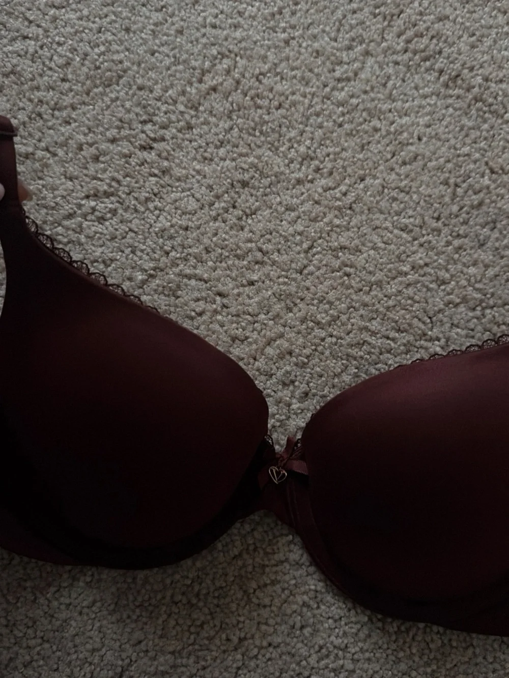 Victoria's Secret Smooth Molded Bra in Deep Wine